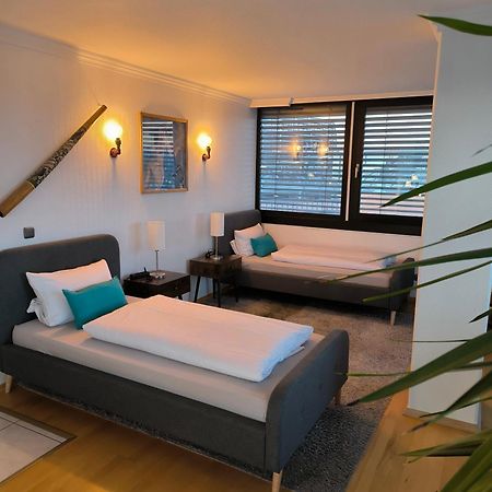 Im Herzen Von Wiesdorf- Blick Auf Das Bayer-Kreuz -Appartement Mit 2 Schlafzimmern-Fuer 3 Personen -Zentral Gelegen - Friedrich Ebert Platz 5A , 4Te Etage - Dachterrasse Und Sauna - Kaution Pflicht - Leverkusen Exteriör bild