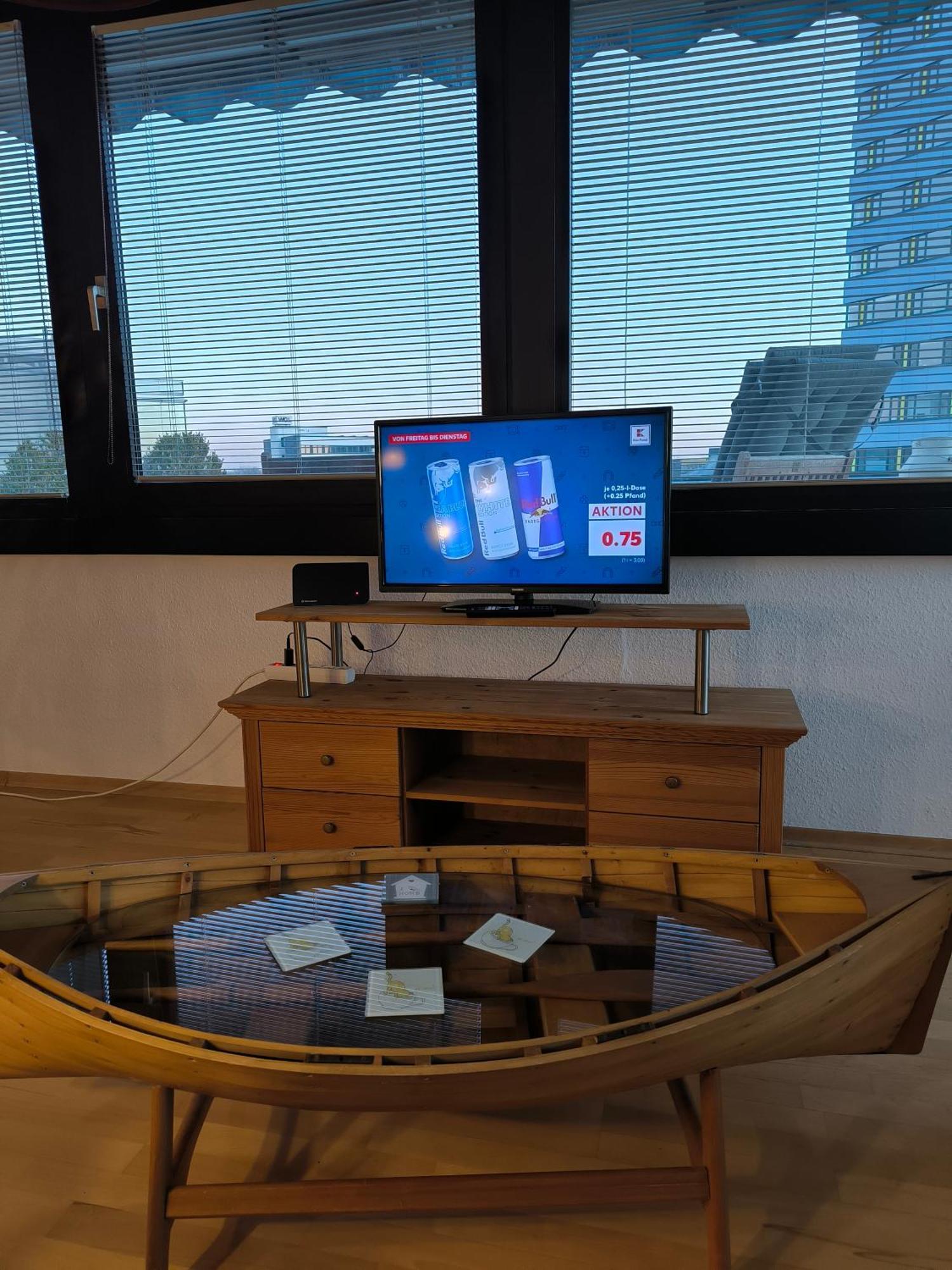 Im Herzen Von Wiesdorf- Blick Auf Das Bayer-Kreuz -Appartement Mit 2 Schlafzimmern-Fuer 3 Personen -Zentral Gelegen - Friedrich Ebert Platz 5A , 4Te Etage - Dachterrasse Und Sauna - Kaution Pflicht - Leverkusen Exteriör bild