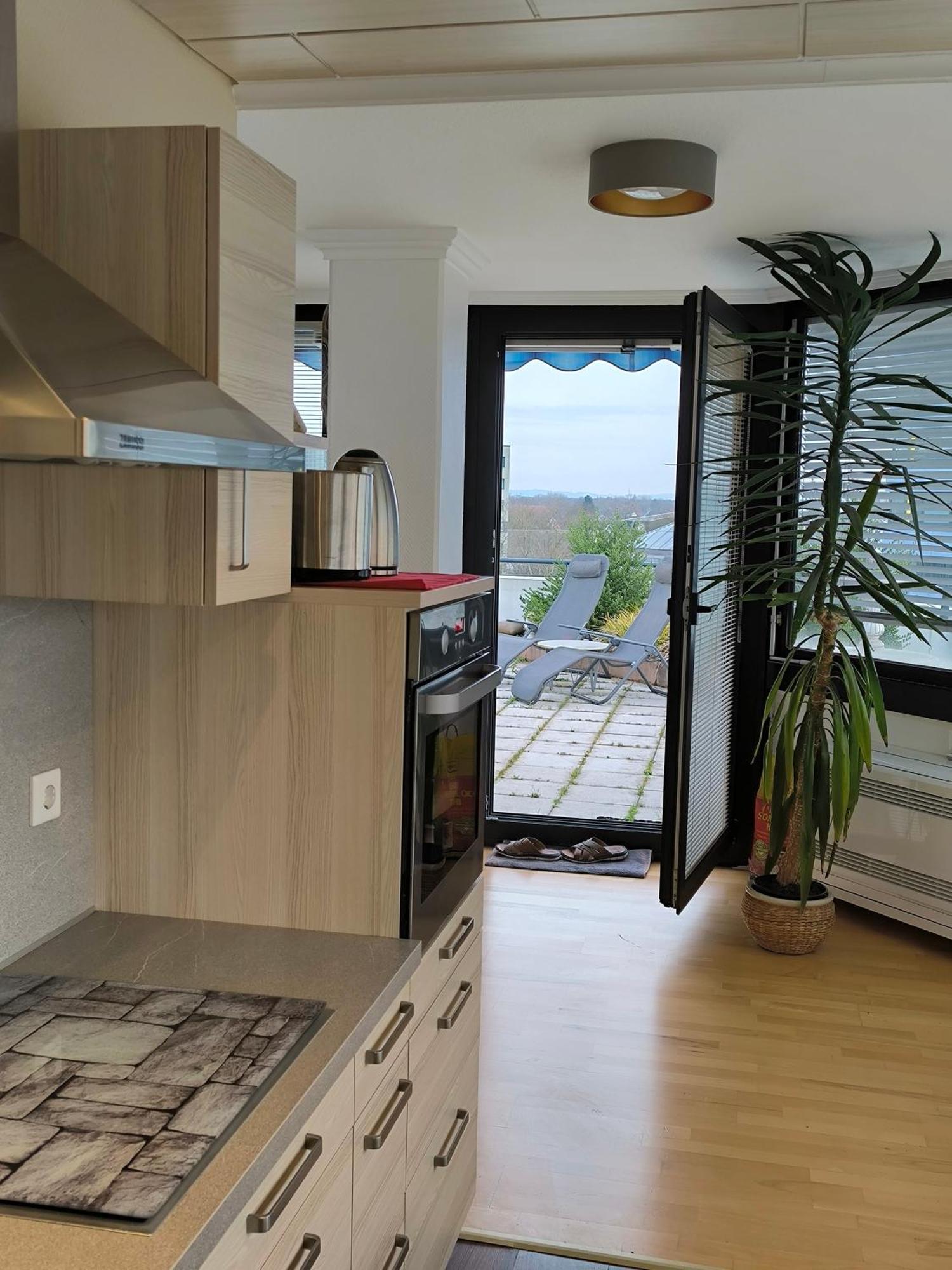 Im Herzen Von Wiesdorf- Blick Auf Das Bayer-Kreuz -Appartement Mit 2 Schlafzimmern-Fuer 3 Personen -Zentral Gelegen - Friedrich Ebert Platz 5A , 4Te Etage - Dachterrasse Und Sauna - Kaution Pflicht - Leverkusen Exteriör bild